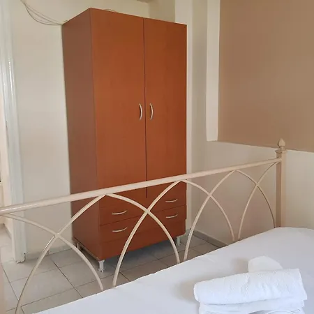 Marias Apartmán Néa Péramos